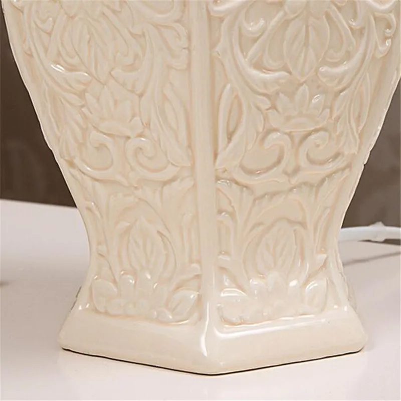 High End Europe Brief Handmade White Ceramic Fabric Led E27 Table Lamp for Wedding Decor Living Room Bedroom Study 1455c | Лампы и