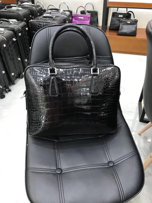 Роскошный качественный мужской деловой портфель из натуральной крокодиловой