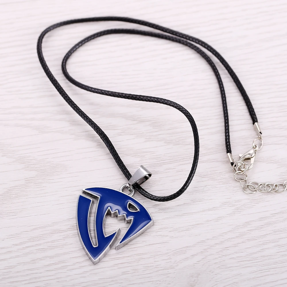 Женское ожерелье с кулоном в виде саблевидного зуба из металлического
