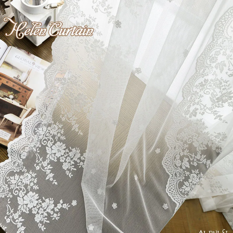 

Белая фатиновая ткань с кружевом для гостиной