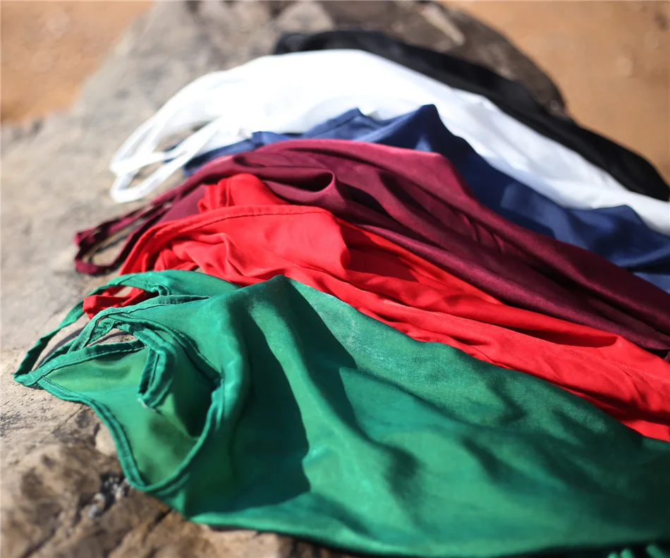 Женское сексуальное черно-белое шелковый атлас Слип платье А-силуэта блестящие