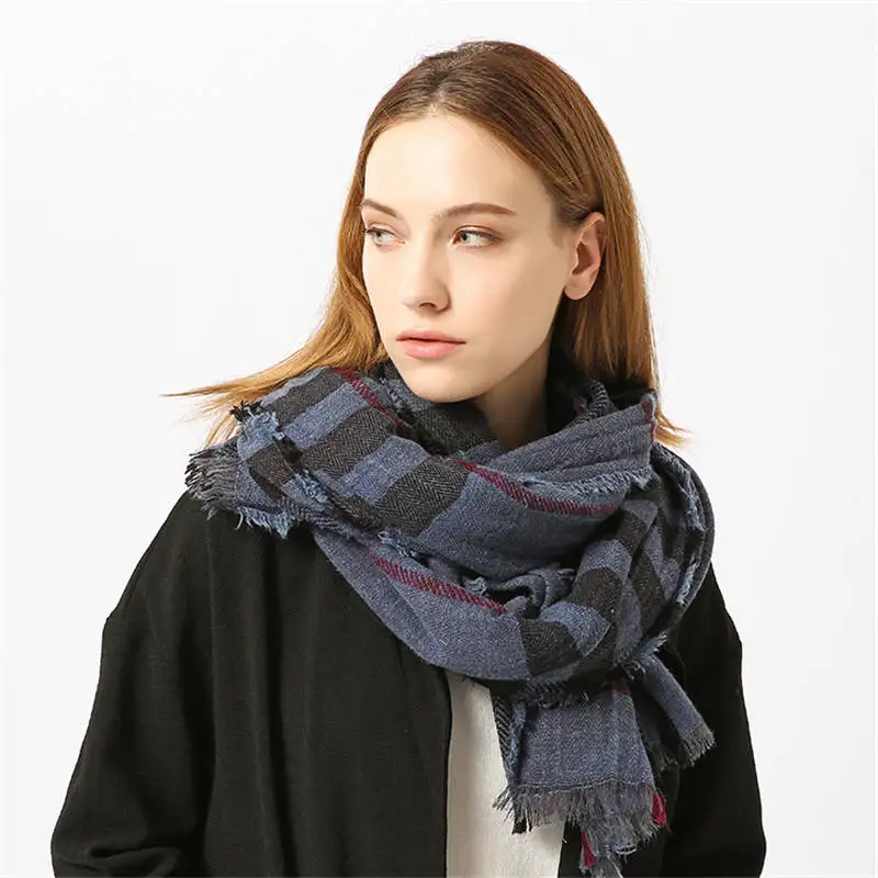 новогодний шарфик. шарф последний выпуск. трехцветный шарф. шарф последний выпуск. парень в балаклаве.