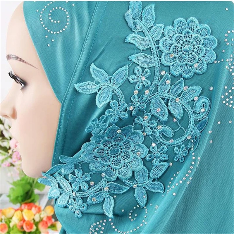 Scarf Hijabs Bandanas Cotton Hollow Flower Embroidery Cap Muslim Hijab Islamic Scarves Headscarf 2017 Women Girls Fashion Colors |