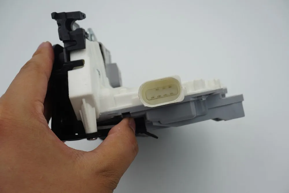 FOR Volkswagen MK5 EOS SEAT Leon 1P Zv ALTEA TOLEDO front right Door Latch Assembly / Lock Actuator 1P1837016 1P1837016A | Автомобили и