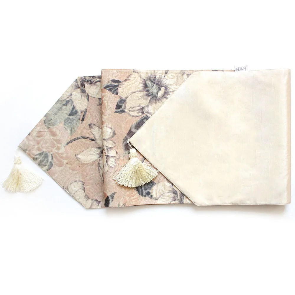 Сорренто роскошный дамасский жаккард с блестящим золотым филе кисточка выглядит