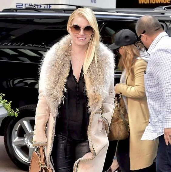 Женские солнцезащитные очки в металлической круглой оправе большие брендовые