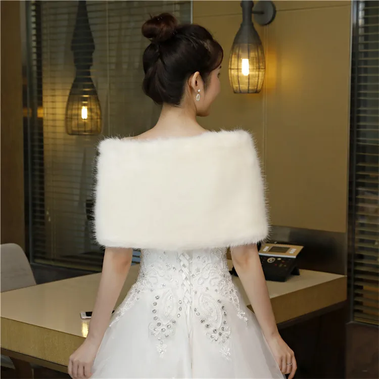 Warm Short Faux Fur White Bridal Wraps Winter Soft Formal Ladies Special Occasion Party Wrap Wedding Shawl Bolera Cheap | Свадьбы и