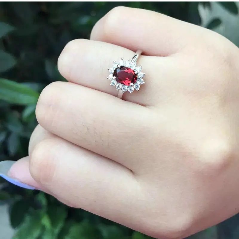 Женское кольцо из серебра 925 пробы с красным гранатом|Кольца для помолвки| |