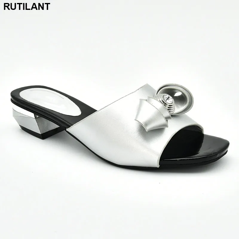 Новое поступление Итальянские женские свадебные туфли лодочки Украшенные