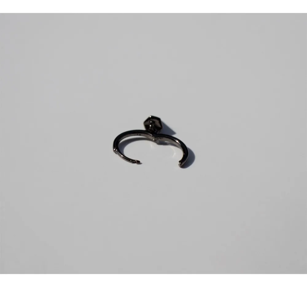 Серьги из стерлингового серебра S925, простая Геометрическая, Шестигранная форма, коническая Ушная кость, Ушная пряжка, панк ветер, дикая, для мужчин и женщин, серебряные серьги, ювелирные изделия