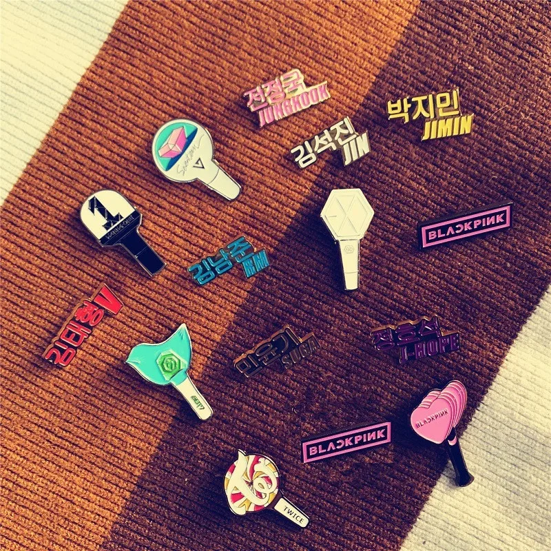Черный Розовый Exo Jungkook Suga V Jimin Jin Rm Металл дважды хочу один значок Pin Lightstick Pin задний значок нагрудный знак брошь K-pop