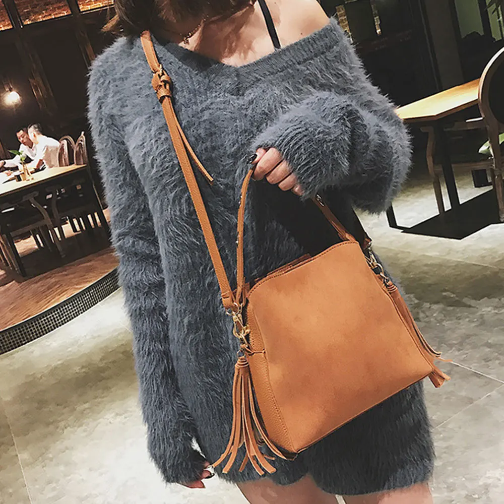 Женская сумка мешок из мягкой искусственной кожи с кисточками A3333|bag hobo|tassel bagwomen