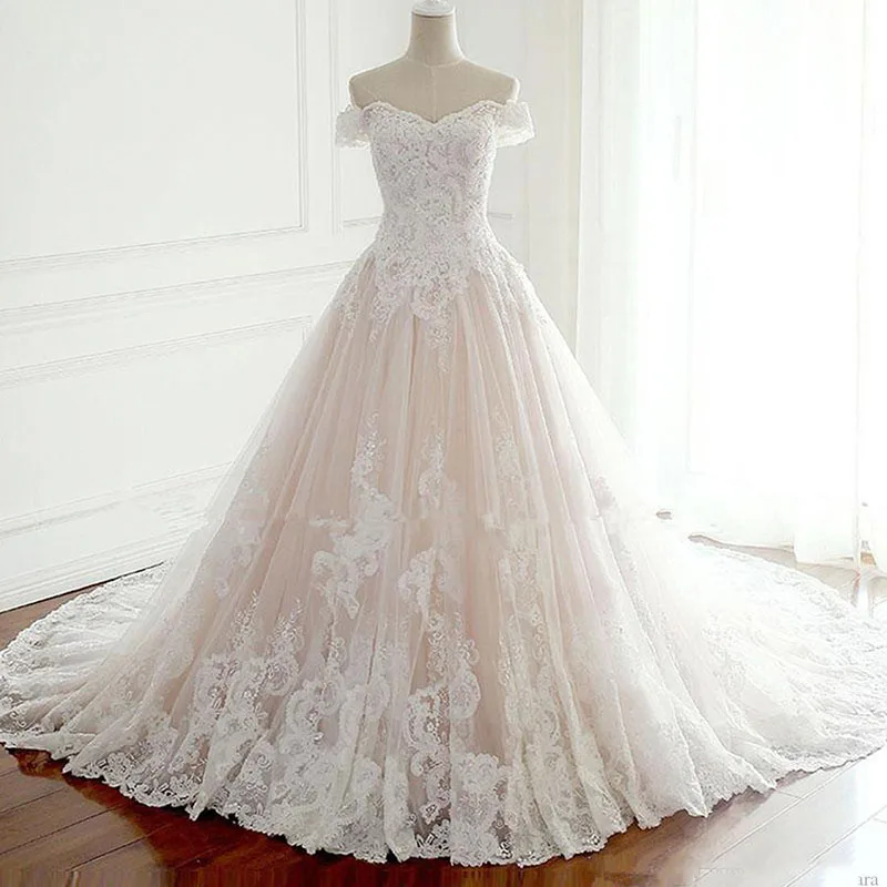 Скромные свадебные платья принцессы 2019 кружевные аппликации с открытыми плечами