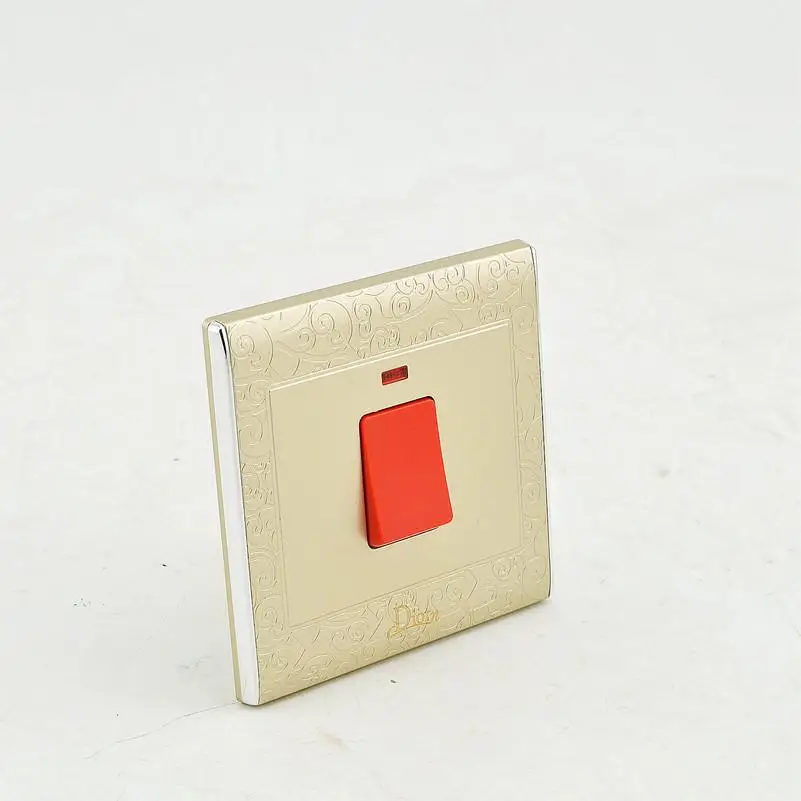 Электрический водонагреватель с индикатором ручной работы цвета шампанского и