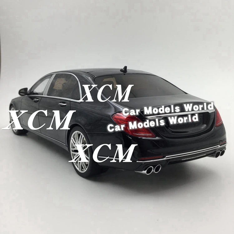 Полимерная модель автомобиля для GT Spirit 900(черный) 1:18+ маленький подарок