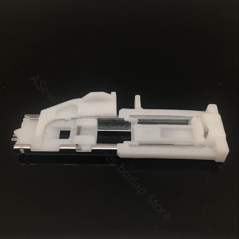 Многофункциональная прижимная лапка для швейной машины Janome 753801004