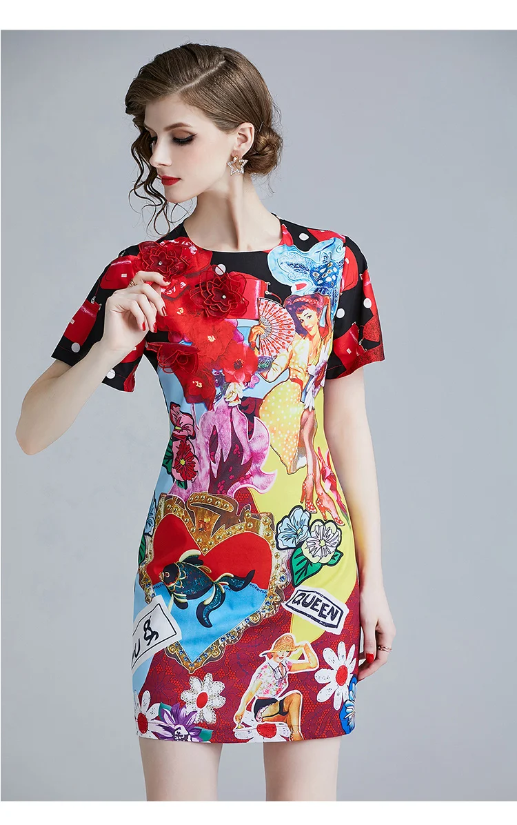 Женское модельное мини-платье с объемным цветочным принтом бисером аппликацией