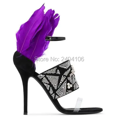 

Sandalen Dames/Новейшая летняя обувь для подиума; женская обувь с ремешком на щиколотке с открытым носком; фиолетовые перьевые босоножки на высоко...