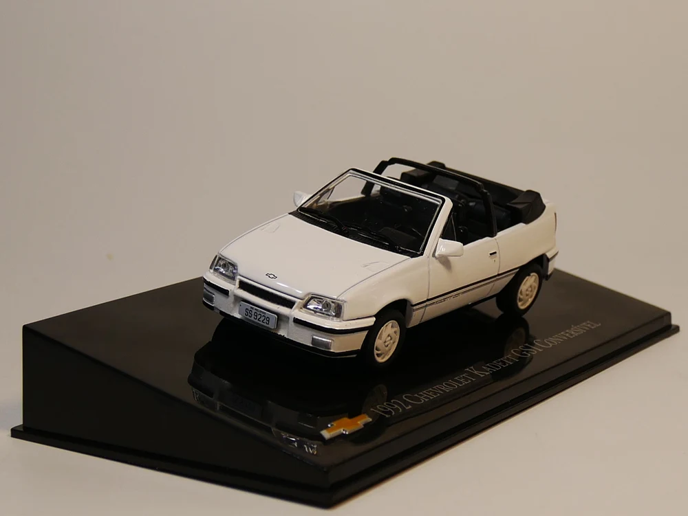 Модель автомобиля под давлением ixo 1:43 Chevrolet Kadett GSI Conversivel 1992|Наземный транспорт| |