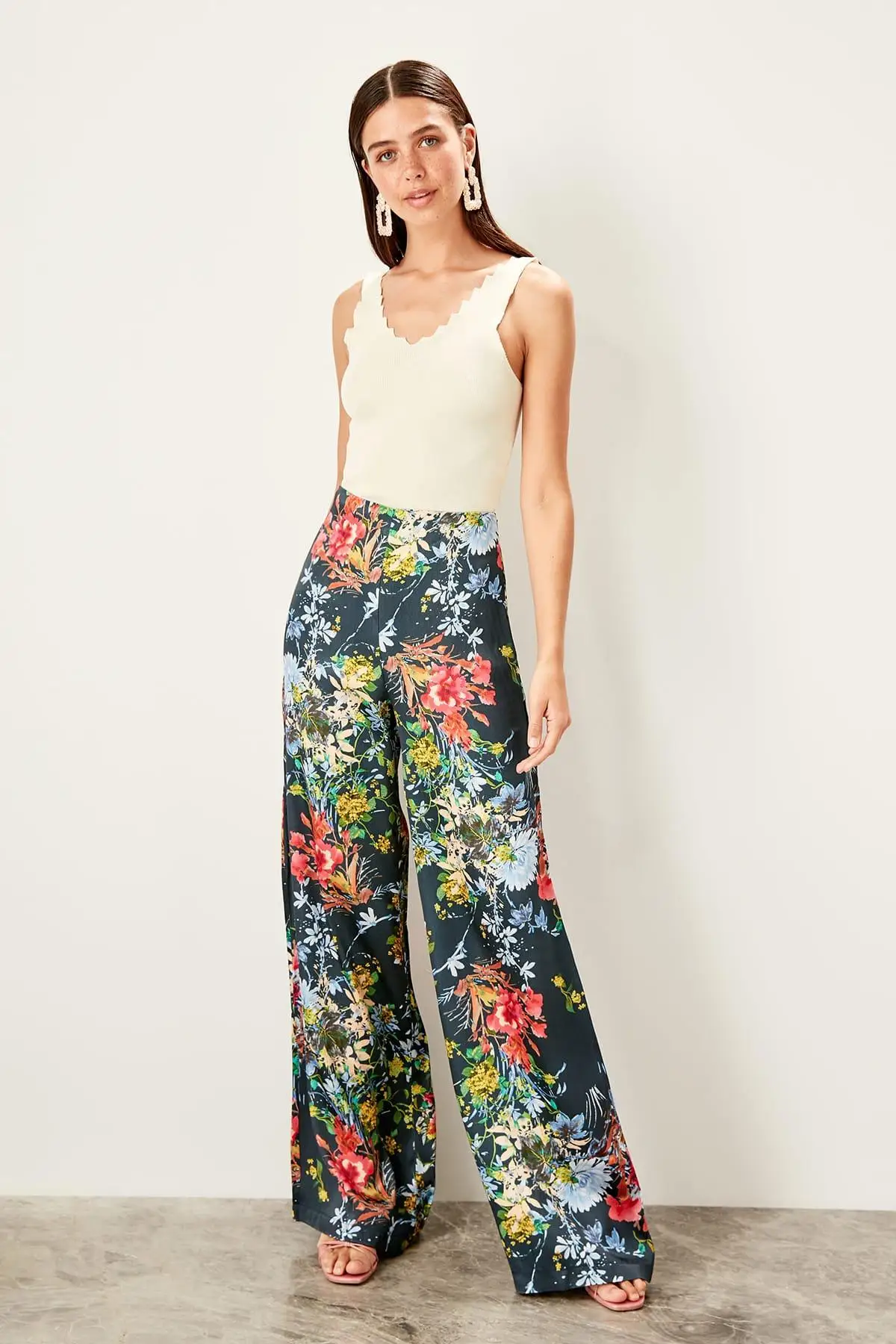 Trendyol разноцветные расклешенные брюки TWOSS19XM0296|Брюки| |