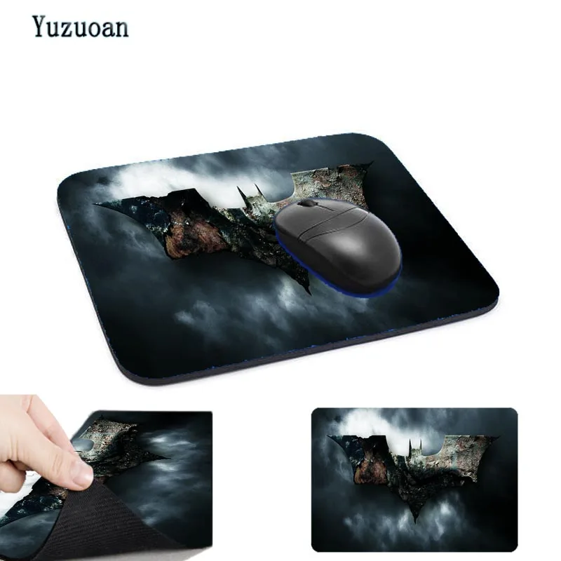 Yuzuoan серый Бэтмен Фабричный логотип резиновая Мягкая вспенивающая мышь черный