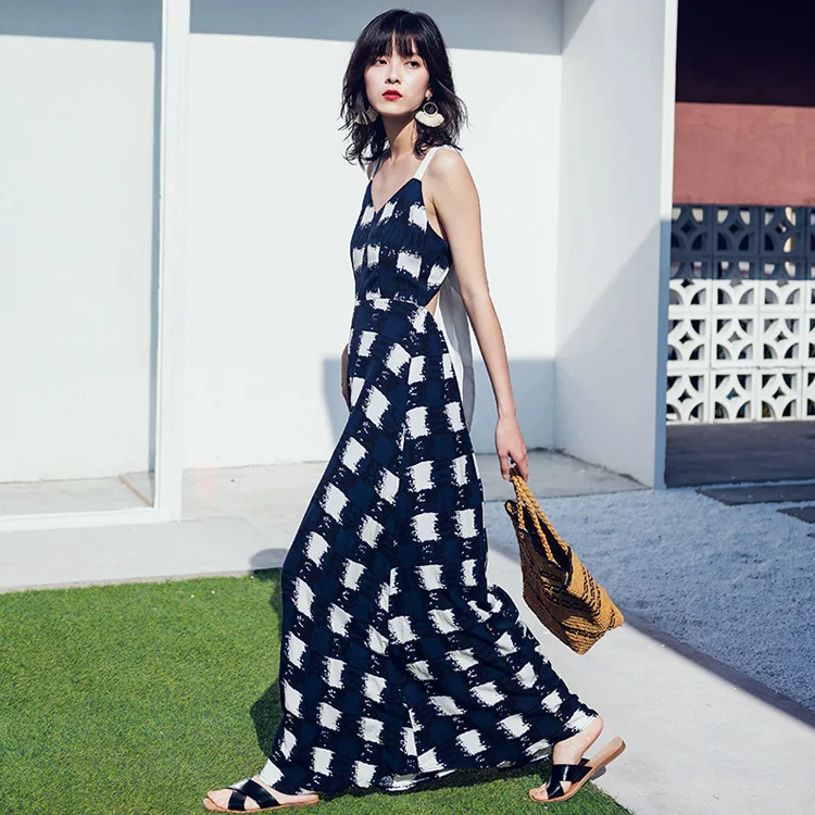 Ubei Summer show thin beach DRESS new seaside plaid full dress fairy sexy backless halter long | Женская одежда