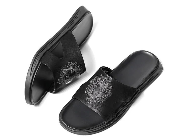 ISSACOCO Summer Men's Genuine Leather Slippers Men's Totem Flip Flops Beach Sandals Outdoor Leisure Non-slip Men Home Slippers