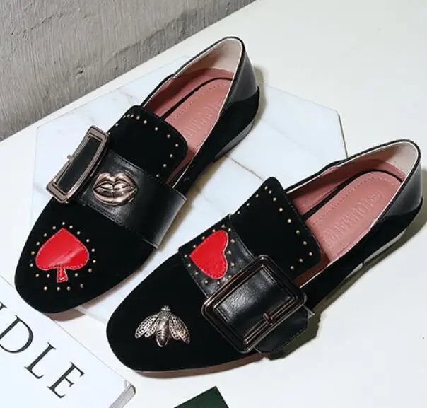 black suede Размеры 41, 42, 43; женские лоферы с узором в виде сердечек; обувь на толстой мягкой подошве; mujer; кожаная обувь на плоской подошве в британском стиле; женские мокасины - Цвет: black suede