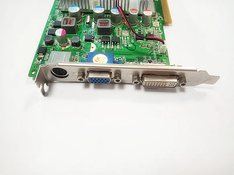Бесплатная доставка Совершенно новая видеокарта nVIDIA GeForce 7600GT 512M 128Bit DDR2 AGP 4X 8X VGA DVI|