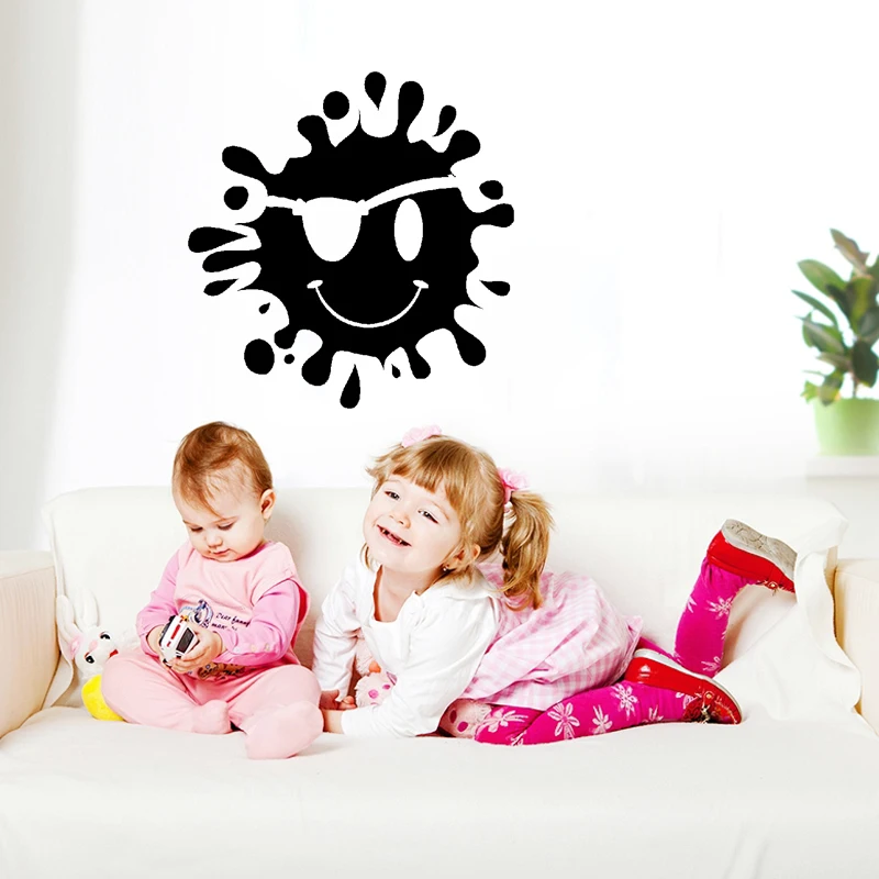 

Creative Smiley pirate Wall Sticker Children's room Art Applique Living room bedroom Home Decoration Vinyl DIY Wallpaper JG1730
