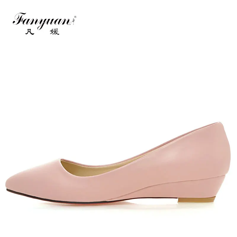 Женские туфли на танкетке Fanyuan офисные конфетных цветов с острым носком без