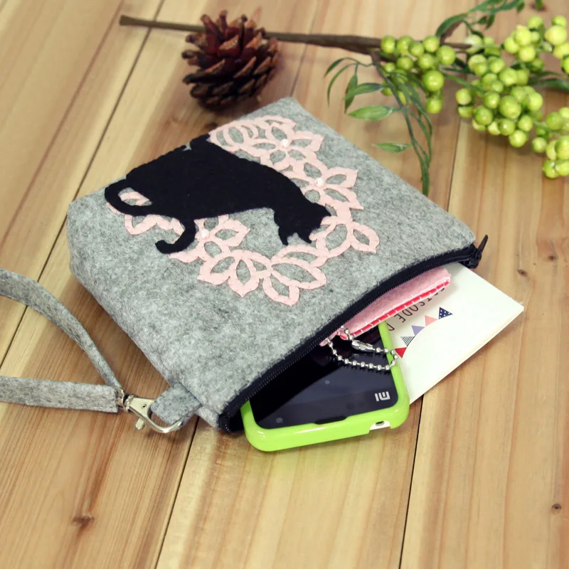 Войлочный ручной мешок серого цвета для рукоделия Размер 12 х15 см бумажник работы