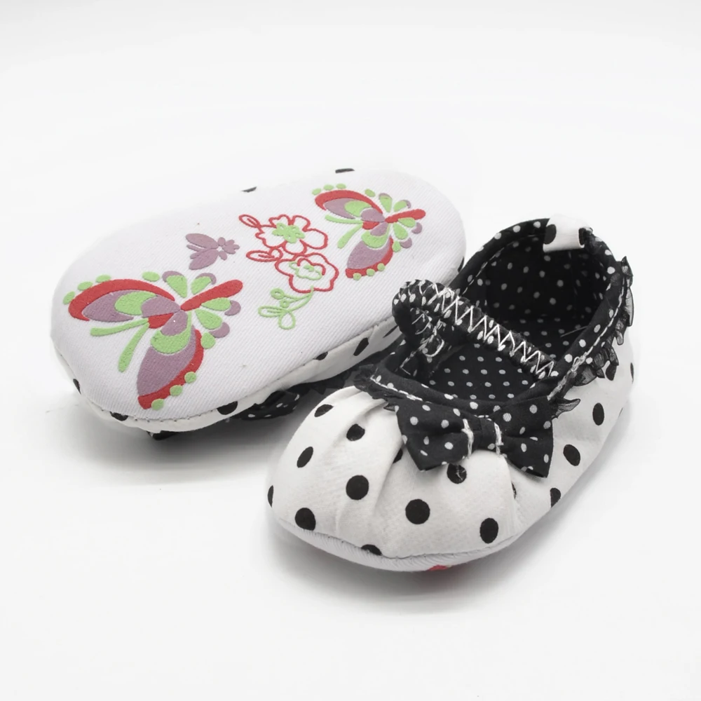 

Square Mouth Black Pleated Lace Princess Babies Shoes Soft Sole Non-slip Baby Shoes Pure Handmade Multi-element First Walkers