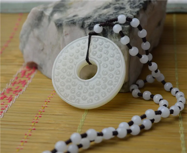 

China Handmade White Jade Brand jade hanging Pendant Necklace