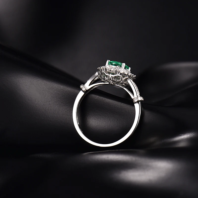 Новое кольцо с изумрудами обручальное двойного назначения овальный камень