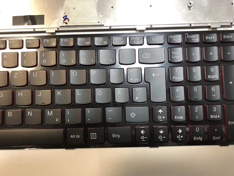 Немецкая клавиатура для ноутбука с подсветкой Lenovo Y500 Y500N Y500NT Y500S Y510 Y510P Y590 Y590P GR