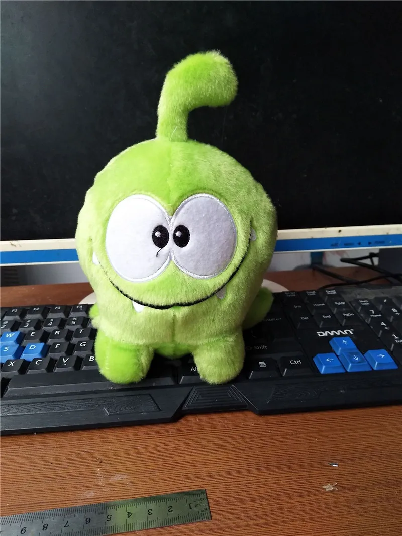 Kawaii перерезать веревку Om Nom плюшевые игрушки и куклы из мультфильма 20 см мультфильм перерезать веревку мягкие Животные кукла Для детей подарок на день рождения