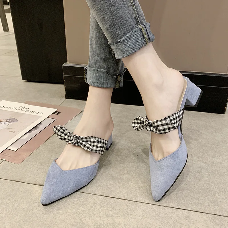 Шлепанцы женские с бантом бабочкой цветочные туфли закрытым носком на среднем