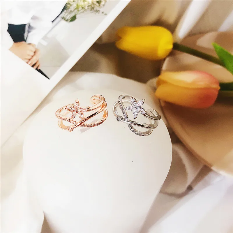 Женские двухслойные кольца с цветком и цирконием эффектные Регулируемые крест