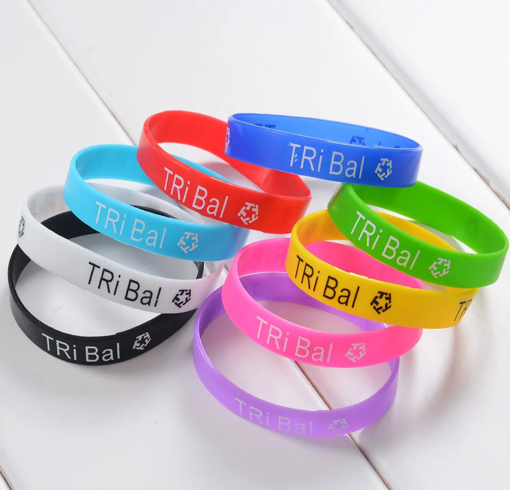 Оптовая продажа 100 шт. модные силиконовые резиновые браслеты разных цветов