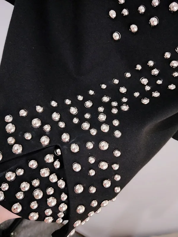 Женское платье с воротником-стойкой Mifairy черное облегающее длинными рукавами и