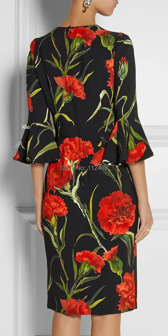 Женское платье с цветочным принтом круглым вырезом