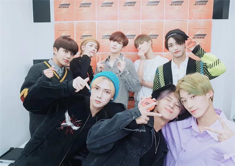 Шоколад Ateez музыкальная группа плакаты настенные принты глянцевая бумага украшения спальни дома искусство бренд - Цвет: Шоколад