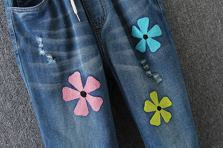 Новые женские джинсы с вышивкой и дырками свободные штаны шаровары большие