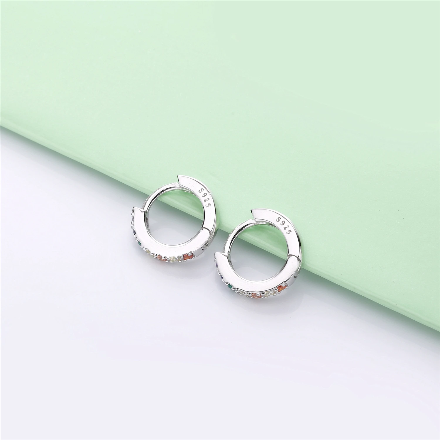 

Slovecabin 925 Sterling Silver Gold Huggie Hoop Earrings Rainbow Sparkling Boucle D'oreille Femme 2019 Circle Earring Jewelry