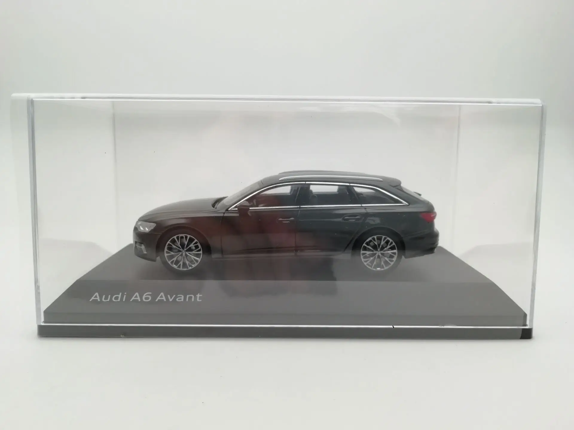 Оригинальная фабрика 1:43 Au di A6 Avant белый сплав игрушечная машинка игрушки для детей литая под давлением модель автомобиля подарок на день рождения
