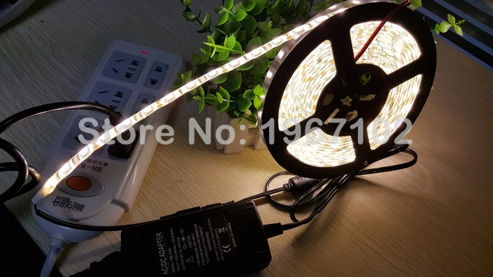 Новое поступление DC12V Светодиодная лента 5050 SMD 5 м 300led 60led/M Водонепроницаемая гибкая светодиодная лента для украшения помещений Природа/теплый белый