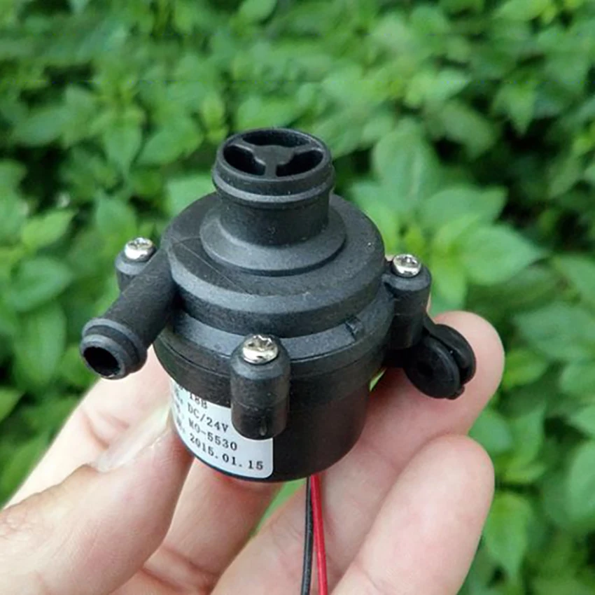 DC безщеточный Водяной насос DC24V 0.16A немой, и он имеет высокую эффективность миниатюрный(наружный диаметр 30 мм) погружной насос встроенный драйвер платы