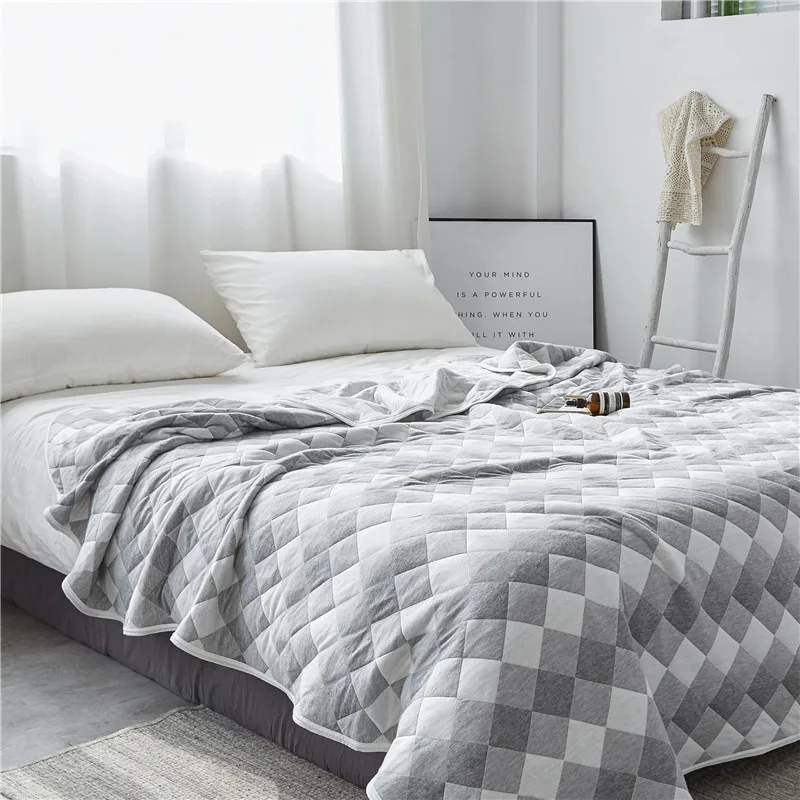 

Elegant European Quited Printed Fashion Coverlet/ Bedspread Quilt/Summer Duvet Quilt Washable Suitable for Adults Kids