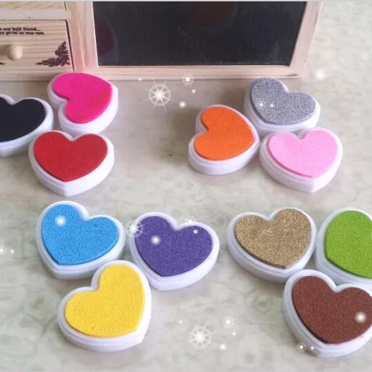 12color Mini Love Heart Cute Inkpad Craft Oil Based Diy Ink Pads for Rubber Stamps Scrapbook Wedding Decor Fingerprint Stamp Pad
12color Mini Love Heart Cute Inkpad Craft Oil Based Diy Ink Pads for Rubber Stamps Scrapbook Wedding Decor Fingerprint Stamp Pad